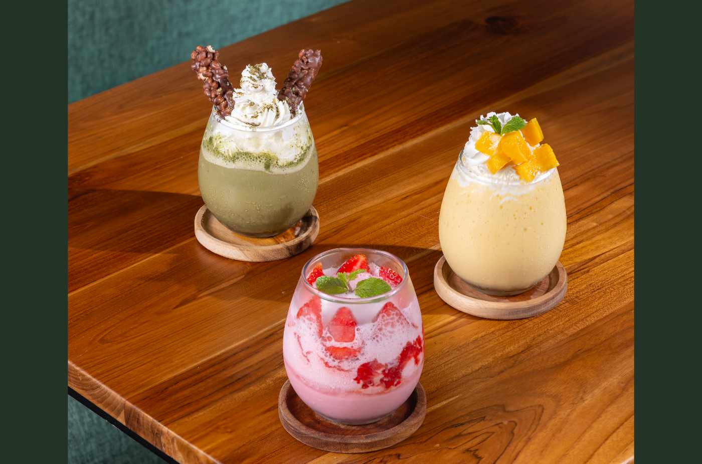 SMOOTHIES & ICE BLENDED